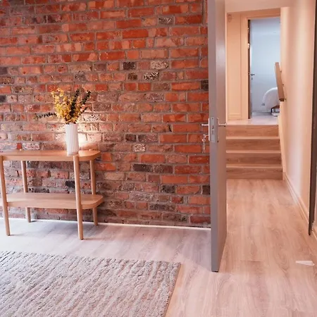 Cozy Portal Spire Attic Daire